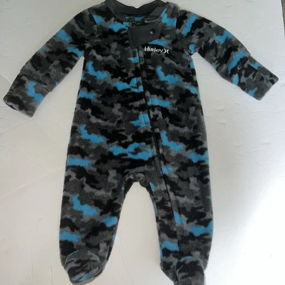 Hurley Baby Boy's Fleece Footed Aqua Camo Long Sleeve Sleeper | Size Newborn